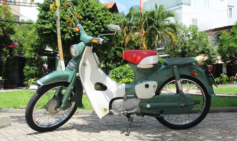  ‘Hàng hiếm’ Honda Super Cub C100 tại Sài Gòn 