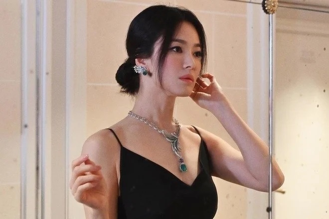 Góc nghiêng tuyệt phẩm của Song Hye Kyo 