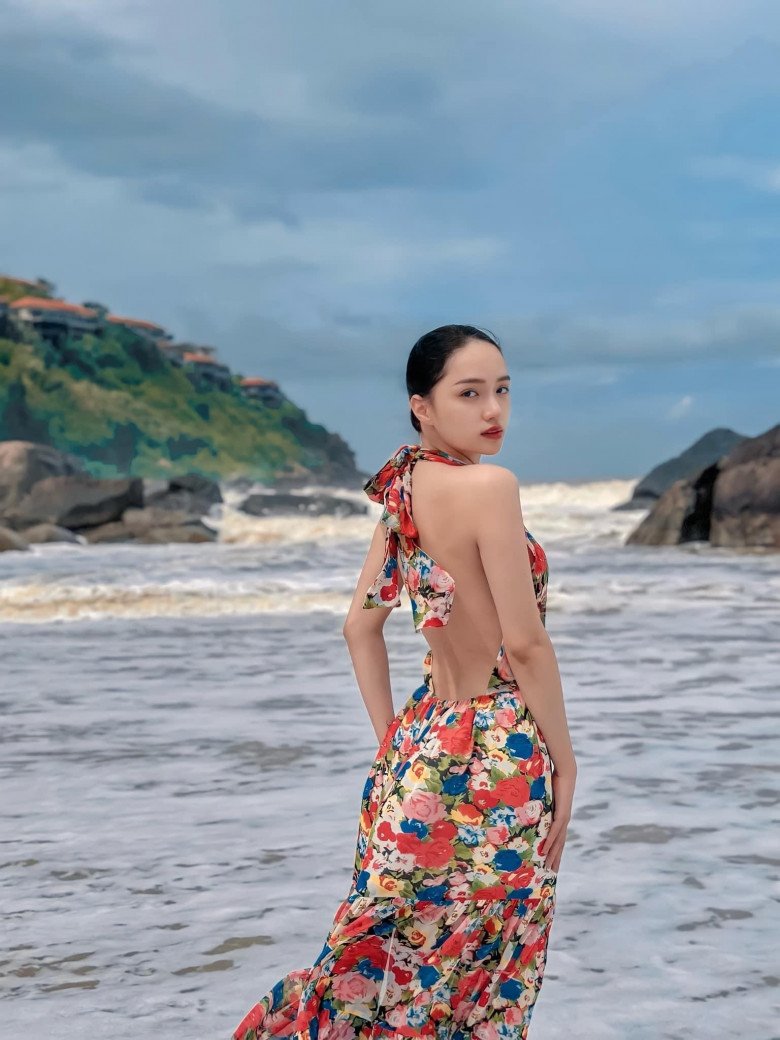 Hoa hậu Hương Giang với guu ăn mặc đỉnh nhất showbiz Việt