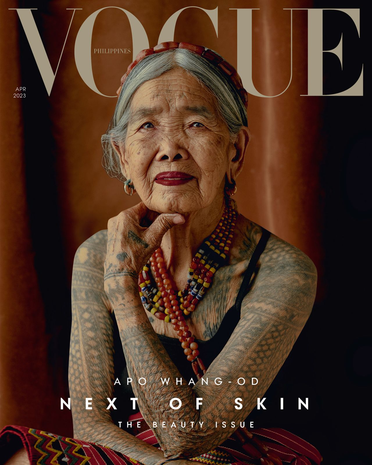 Cụ bà ‘cực chất’ trên trang bìa tạp chí Vogue Philippines
