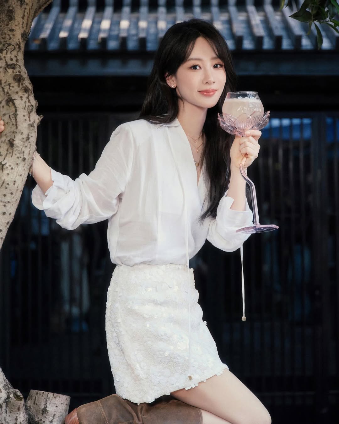 Dương Tử lại chỉnh ảnh quá đà