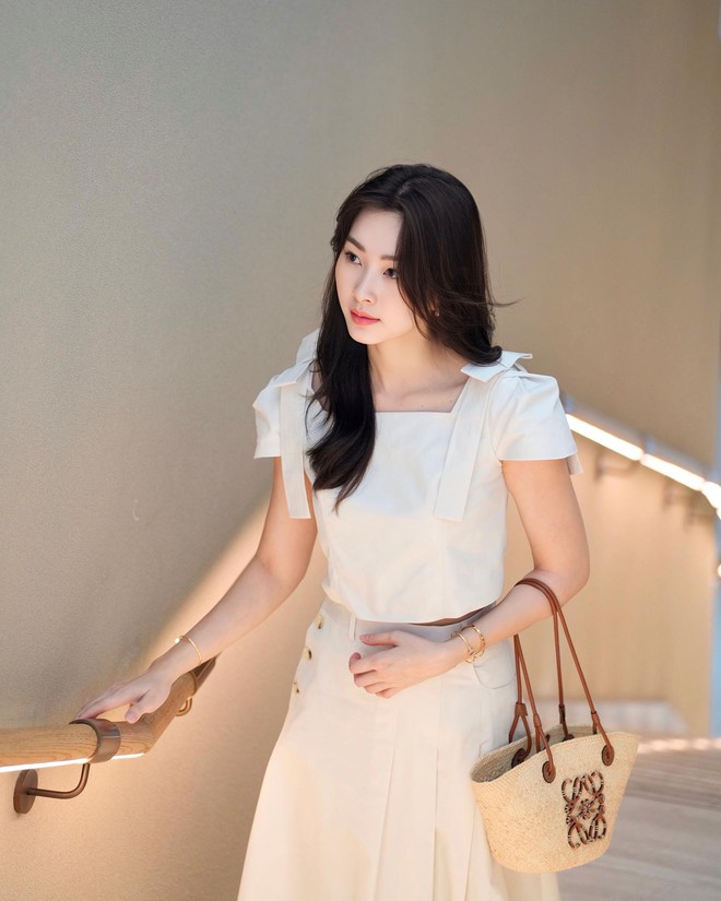 BST túi hiệu đồ sộ của ‘ Thần tiên tỷ tỷ’ Đặng Thu Thảo