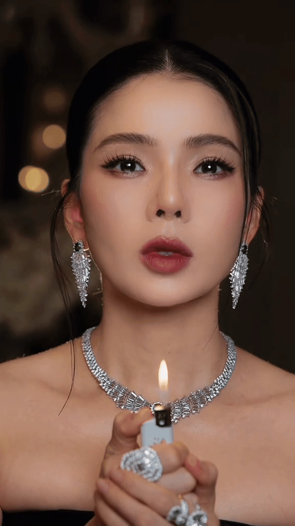 Layout makeup theo style Kpop của nữ ca sĩ Lệ Quyên
